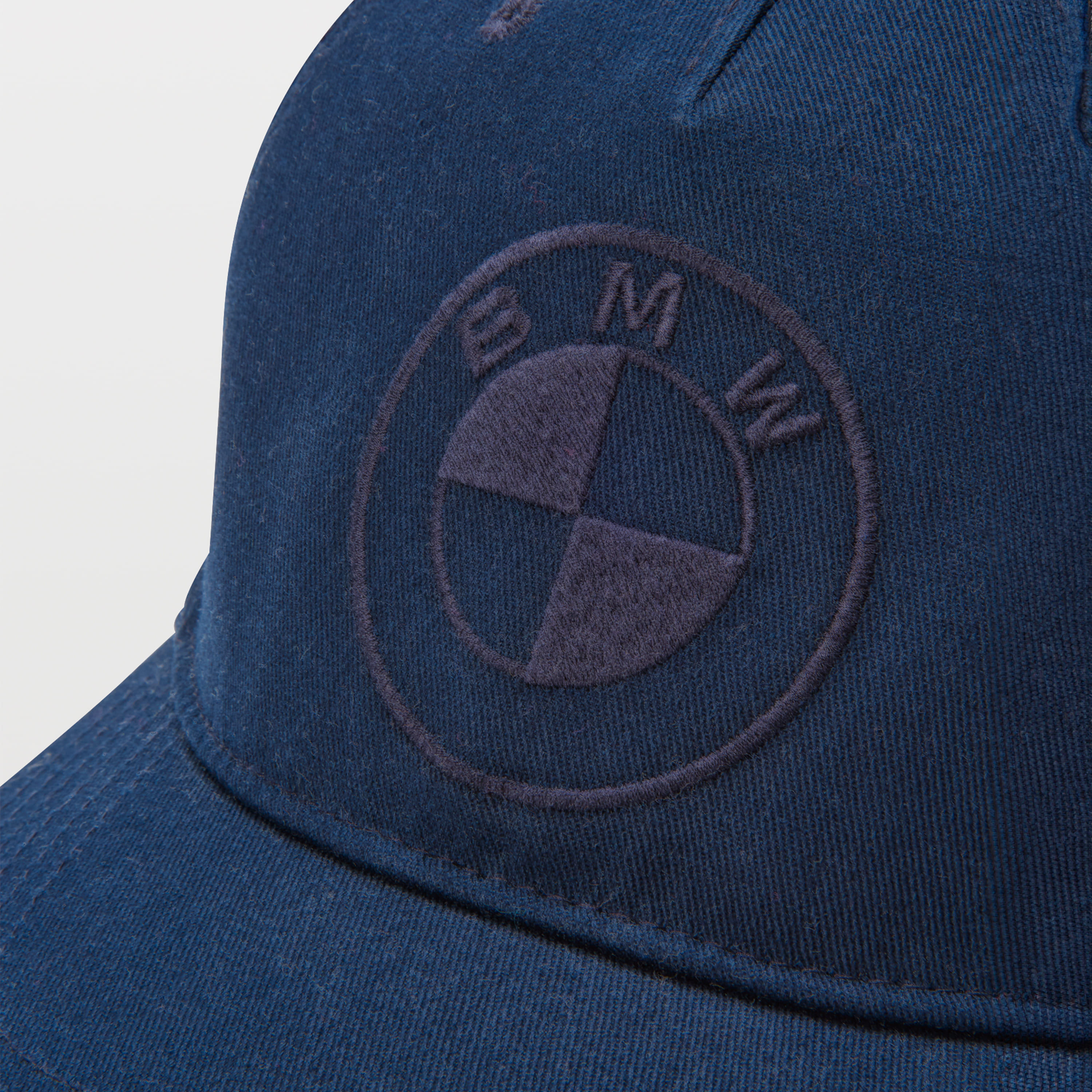 GORRA BEISBOLERA LOGO TONAL BMW - BMW Shop Colombia.